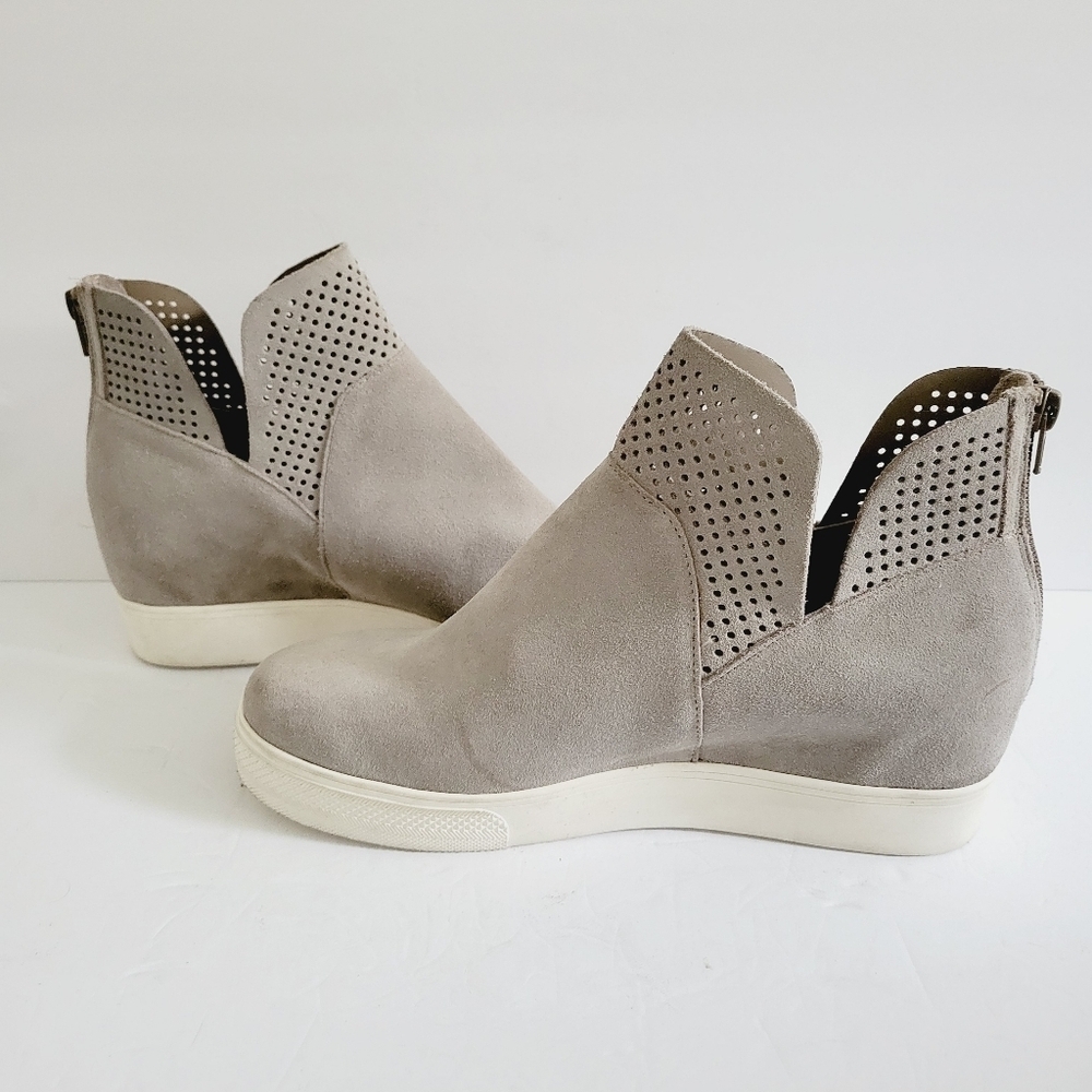 NEW Steve Madden  Ankle Booties Suede Leather Zip-on Size 11